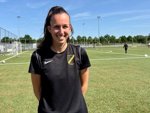 Fleur Mol (22) stopt na zeven jaar met voetballen.