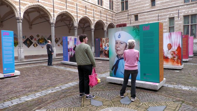 Buitenexpositie 'Oudroze'