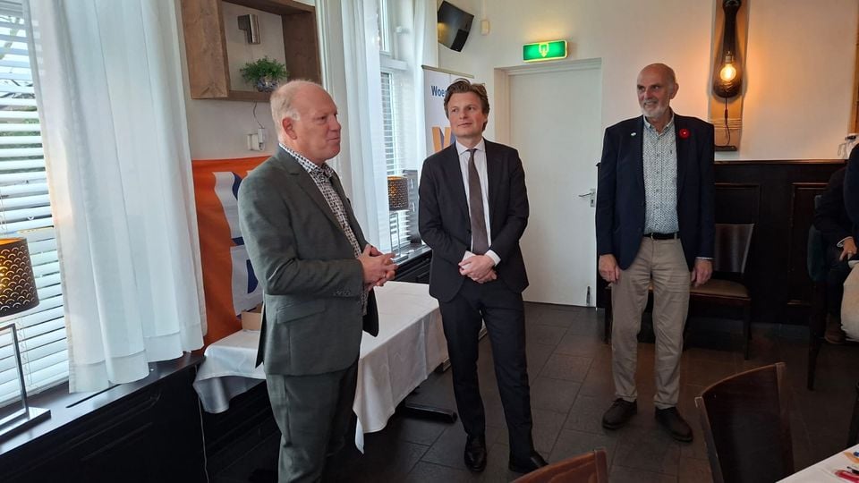 Minister Brekelmans VVD Defensie Woensdrecht