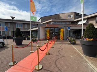 Ouderen kunnen langer thuis blijven wonen met behulp van VanThuisUit