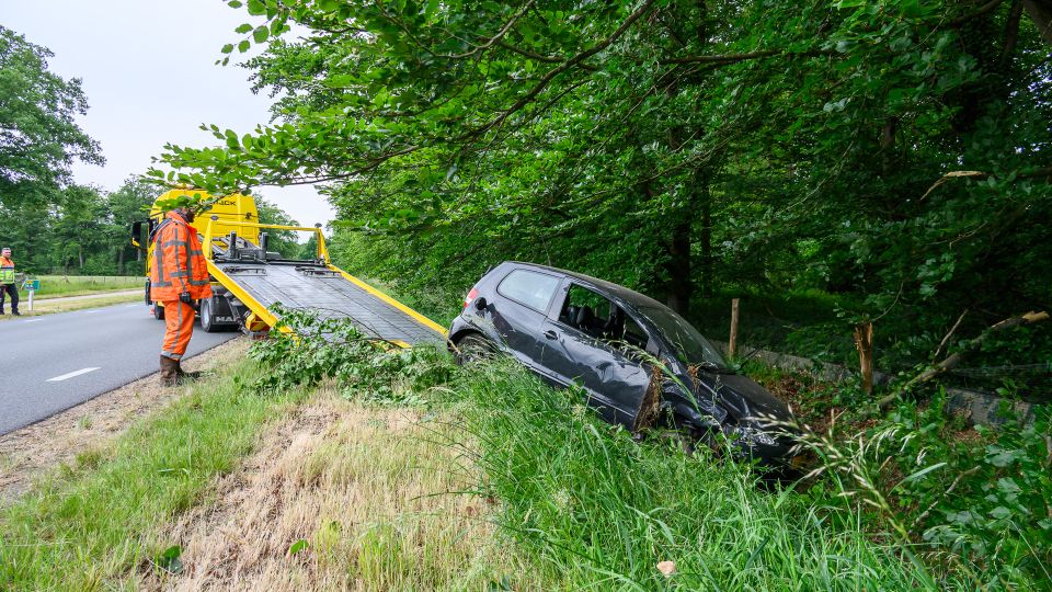 auto ongeluk 112 politie ambulance klein-zundert rucphenseweg