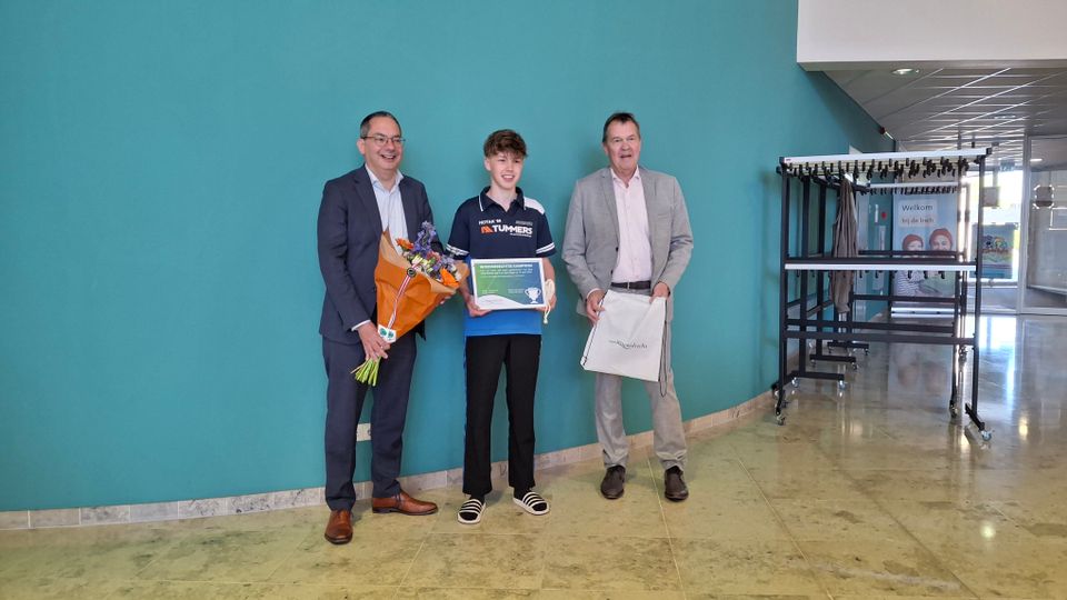 Als reserve naar NK, maar als winnaar naar huis: Tom van Oers is Nederlands Kampioen tafeltennis