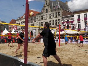 Centrum Bergen op Zoom verandert in strand voor grootste beachvolleybal&shy;toernooi in jaren