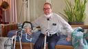 Guy van de Poel in rolstoel na uitstel behandeling door coronacrisis