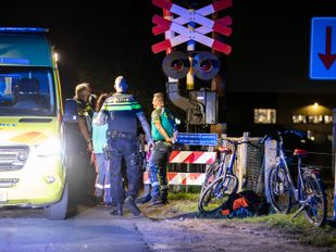 Fietser zwaargewond na aanrijding met trein in Oud Gastel