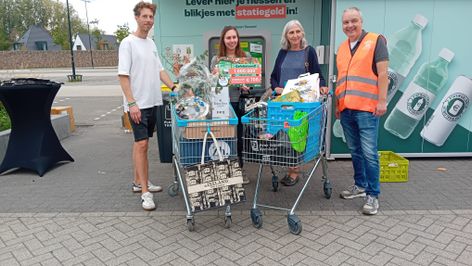 Bulkmachine De Zeeland heeft al één miljoen blikjes en flesjes opgeslokt: &#8216;En we staan hier pas drie maanden&#8217;