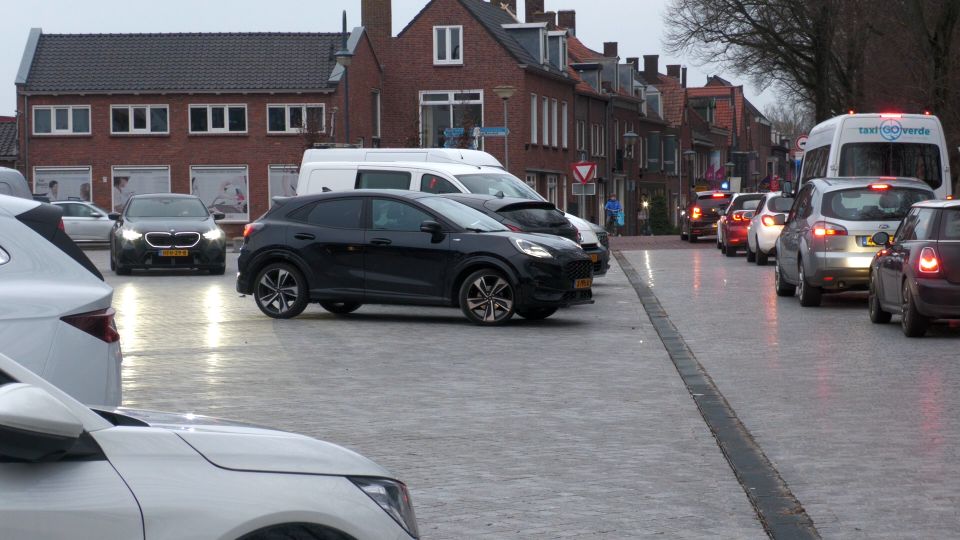 nieuws brabant klundert moerdijk parkeren auto parkeerplaats