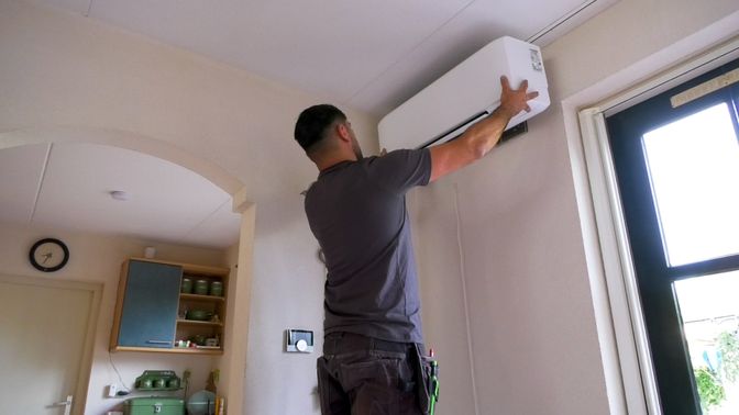 De airco's zijn niet aan te slepen.