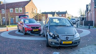 schade botsing auto auto's hoogerheide