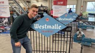 Chaves Top (17) met zijn zelfgemaakte Westmalle fietsenrek.