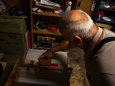 In de werkplaats staan verschillende machines om van alles te maken. (Foto: ZuidWest Update)