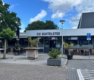 Opluchting voor Dinteloord: beheerder sportcafé De Buitelstee blijft aan