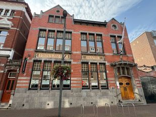 Monumentaal bankgebouw in Roosendaal ademt nog altijd de sfeer van toen