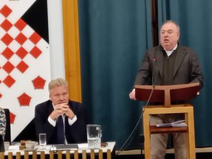 Roosendaalse informateur waarschuwt: ’Grote opgaven en verplichtingen&#8217;