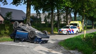 Auto ongeluk Turfstraat Sprundel